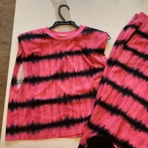 Two piece please set sleeveless